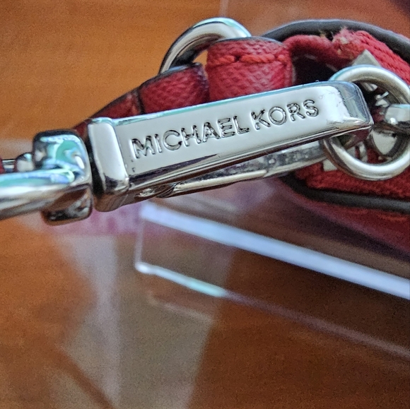 MICHAEL KORS Women's Wristlet Red NWOT - Picture 4 of 6